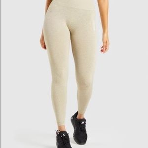 GYMSHARK BIEGE ADAPT LEGGINGS INTO SHORTS